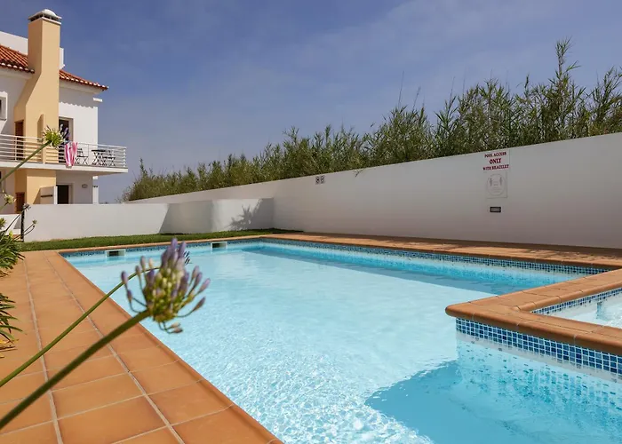 Baleal Oceanviews Апартаменты Феррел